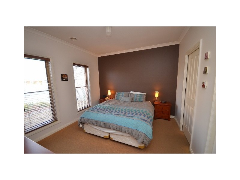 10 Park Avenue, Echuca VIC 3564