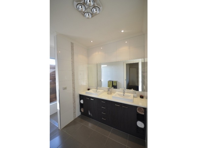 18 Bridlington Avenue, Echuca VIC 3564