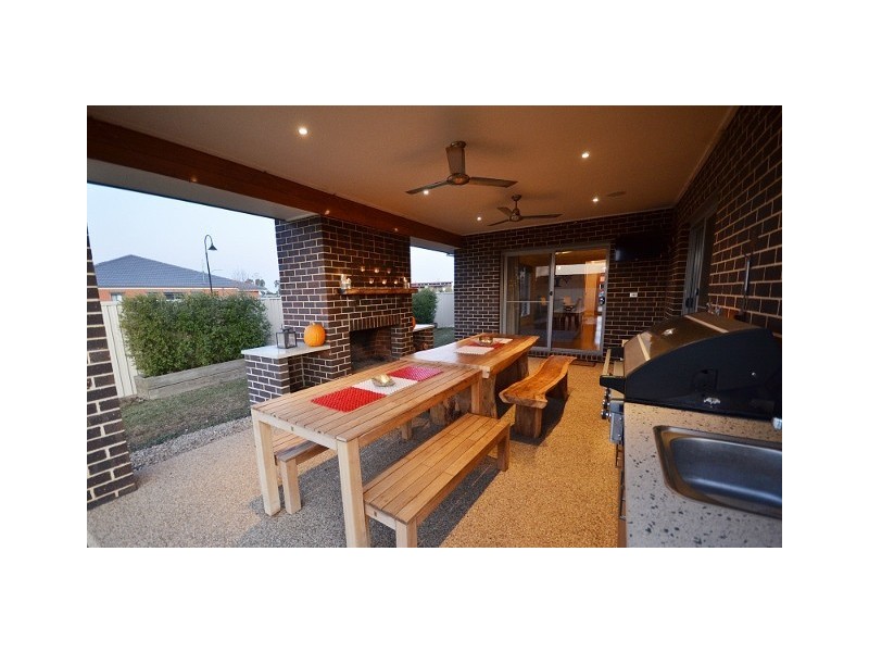 18 Bridlington Avenue, Echuca VIC 3564