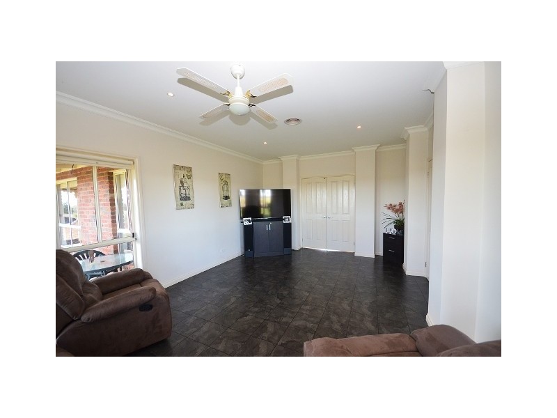 1045 Barmah Road, Moama NSW 2731