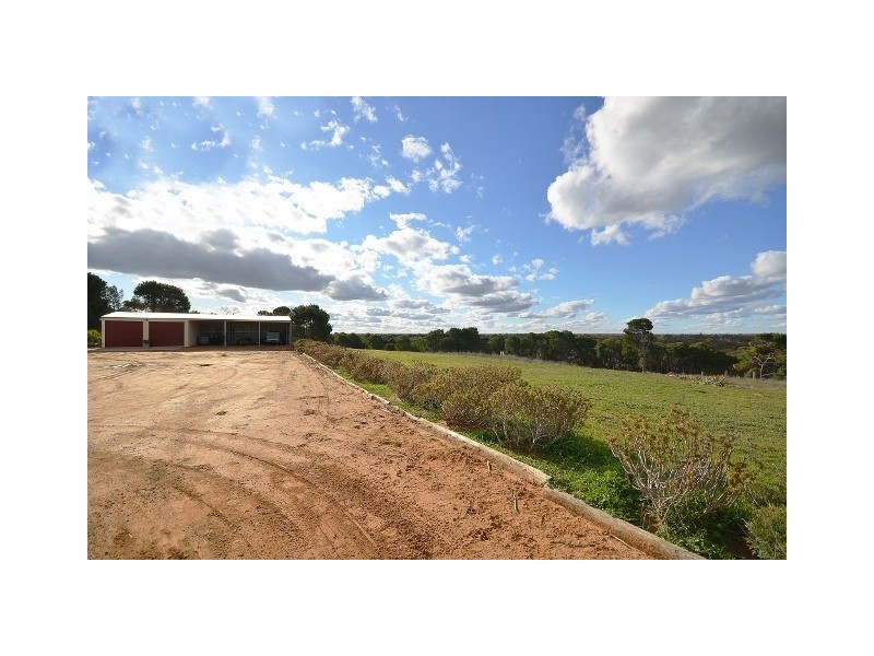 1045 Barmah Road, Moama NSW 2731