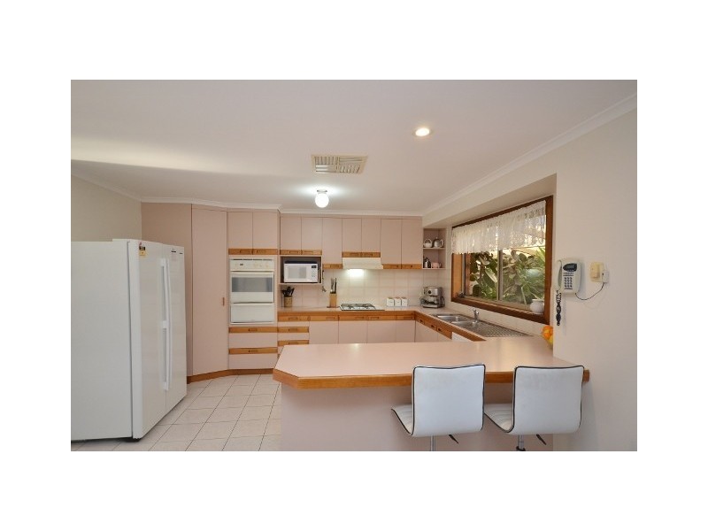 18 Kooyong Court, Echuca VIC 3564