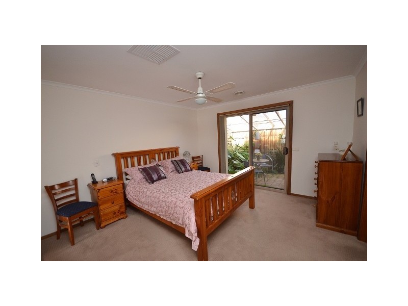 18 Kooyong Court, Echuca VIC 3564