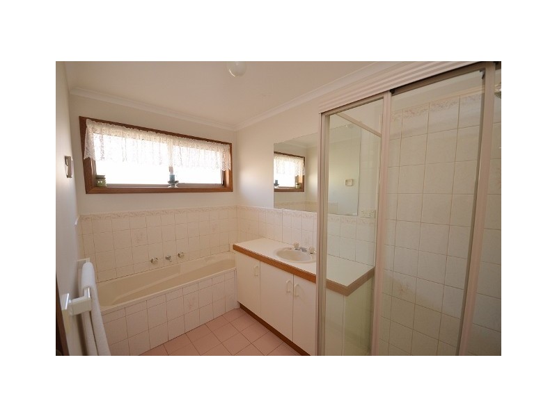 18 Kooyong Court, Echuca VIC 3564