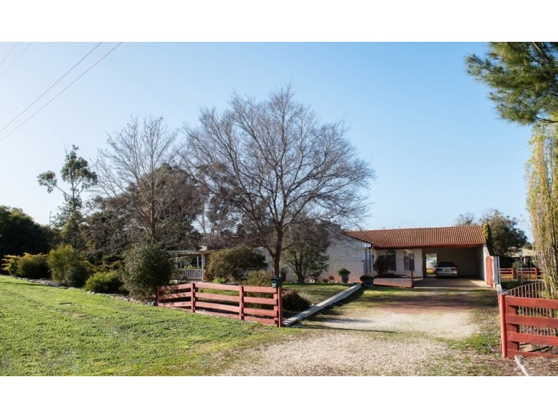 26 Jones Street (Picnic Point Road), Mathoura NSW 2710