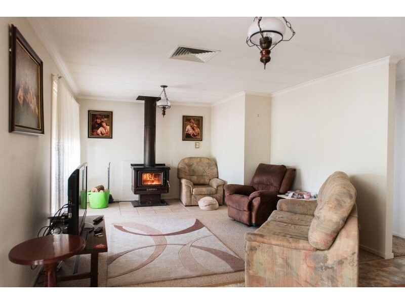 26 Jones Street (Picnic Point Road), Mathoura NSW 2710