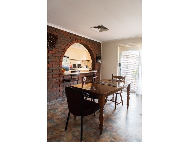 26 Jones Street (Picnic Point Road), Mathoura NSW 2710