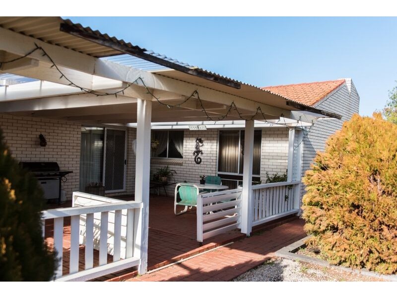 26 Jones Street (Picnic Point Road), Mathoura NSW 2710