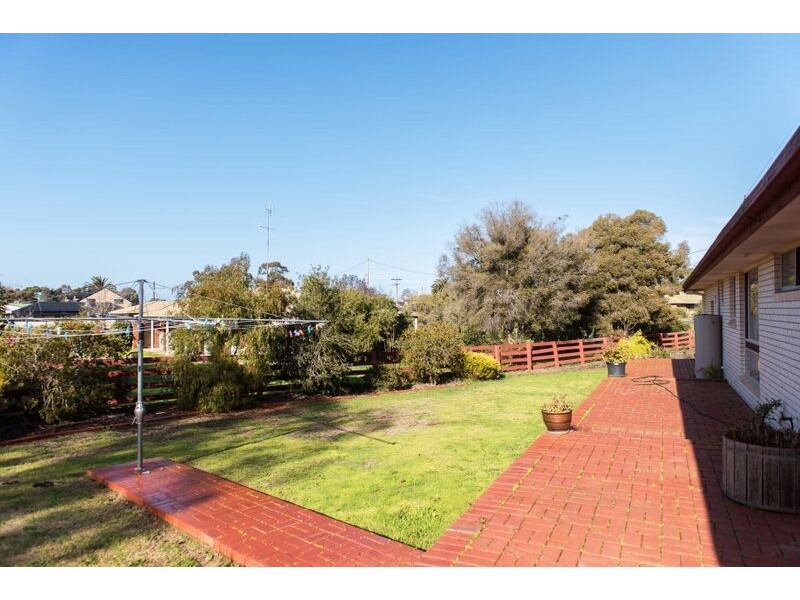 26 Jones Street (Picnic Point Road), Mathoura NSW 2710