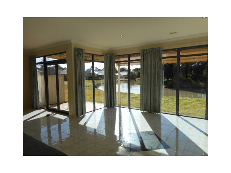 35 Kingfisher Drive West, Moama NSW 2731