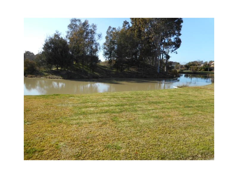 35 Kingfisher Drive West, Moama NSW 2731