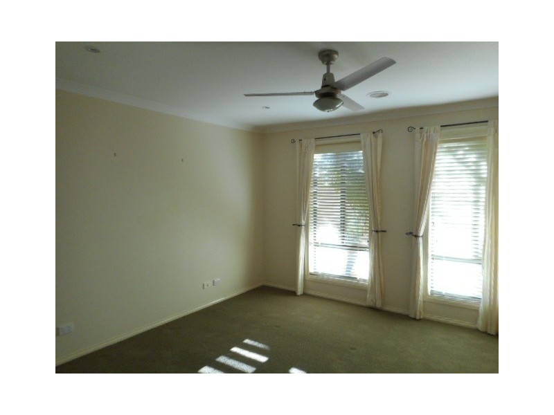 5 Kingfisher Drive West, Moama NSW 2731