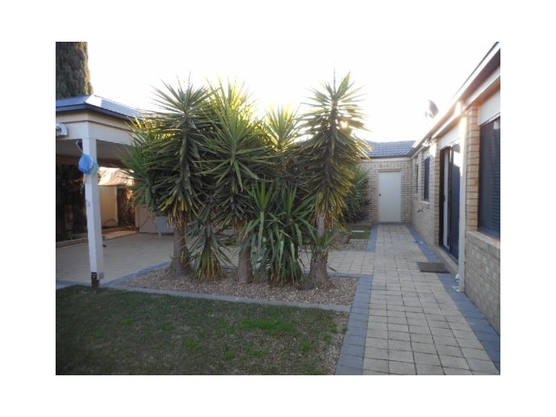 5 Kingfisher Drive West, Moama NSW 2731