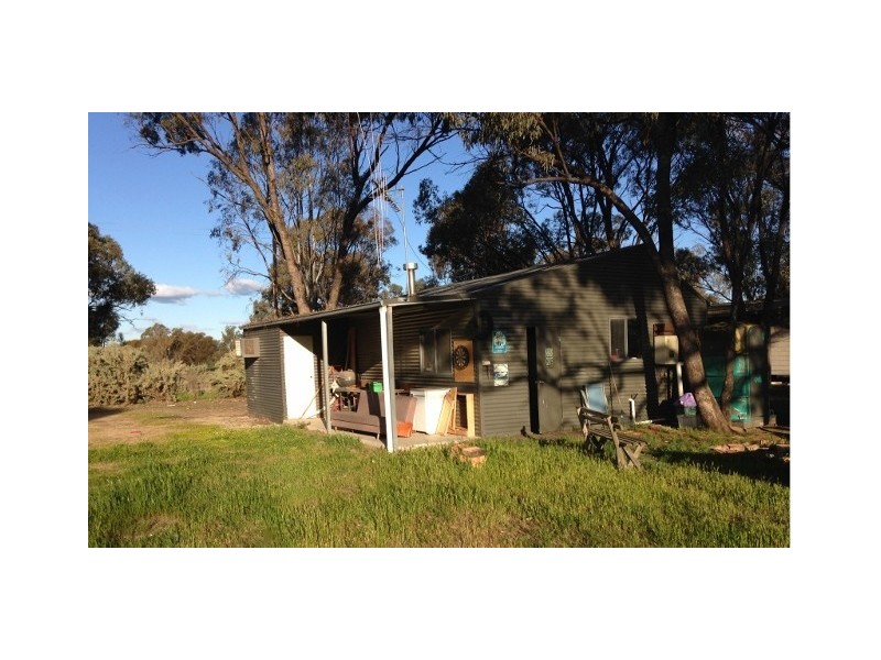 30 Moor Street, Barmah VIC 3639