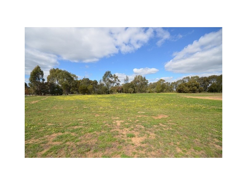 23 Murray Drive, Echuca VIC 3564