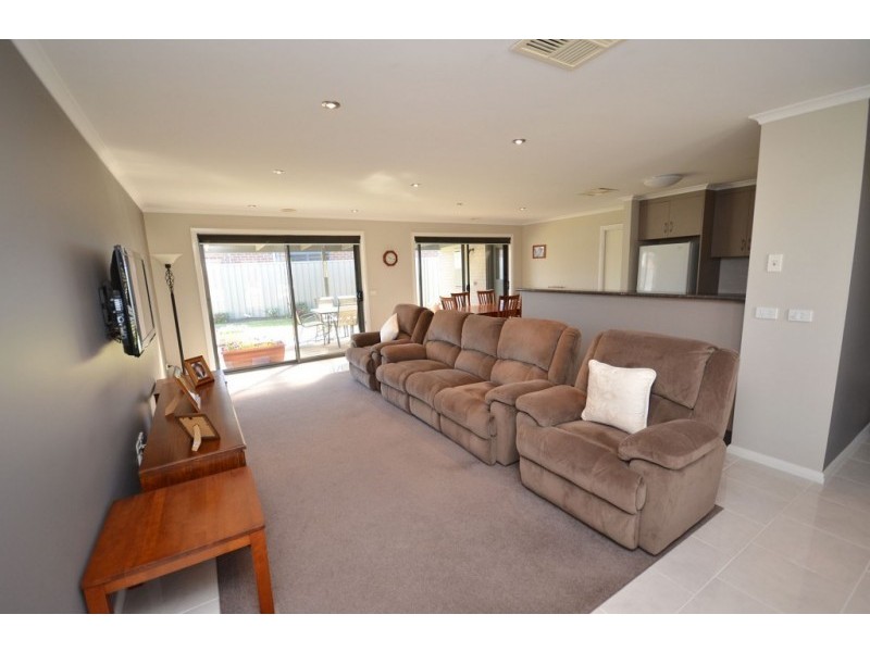 12 Sunset Avenue, Echuca VIC 3564