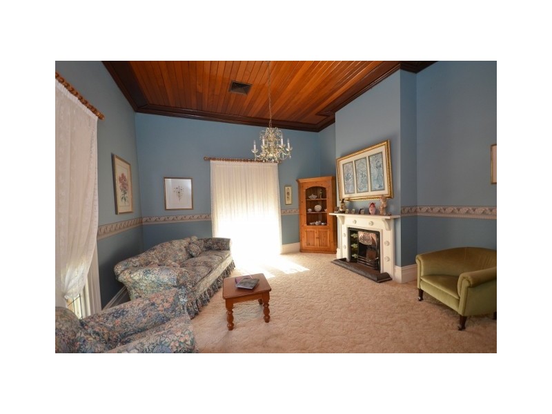 61 Hare Street, Echuca VIC 3564