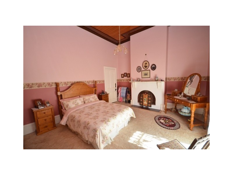 61 Hare Street, Echuca VIC 3564