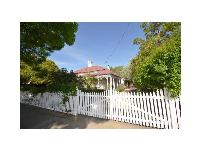 61 Hare Street, Echuca VIC 3564