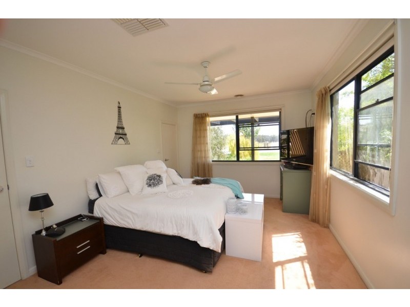 8 Winbi Lane, Moama NSW 2731