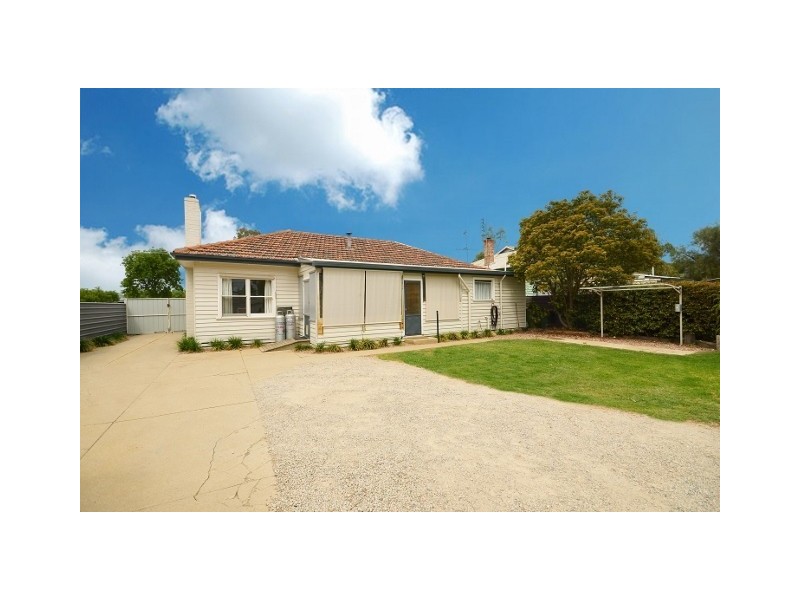 4 Deakin Street, Lockington VIC 3563