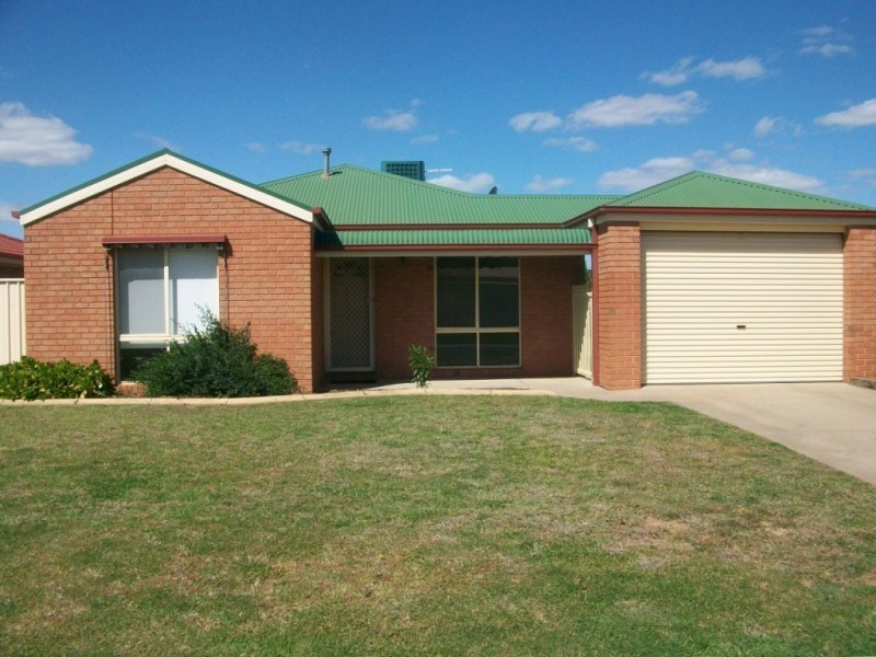 16 Quinn Crt, Echuca VIC 3564