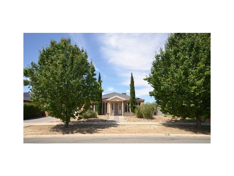 8 Amy Place, Echuca VIC 3564