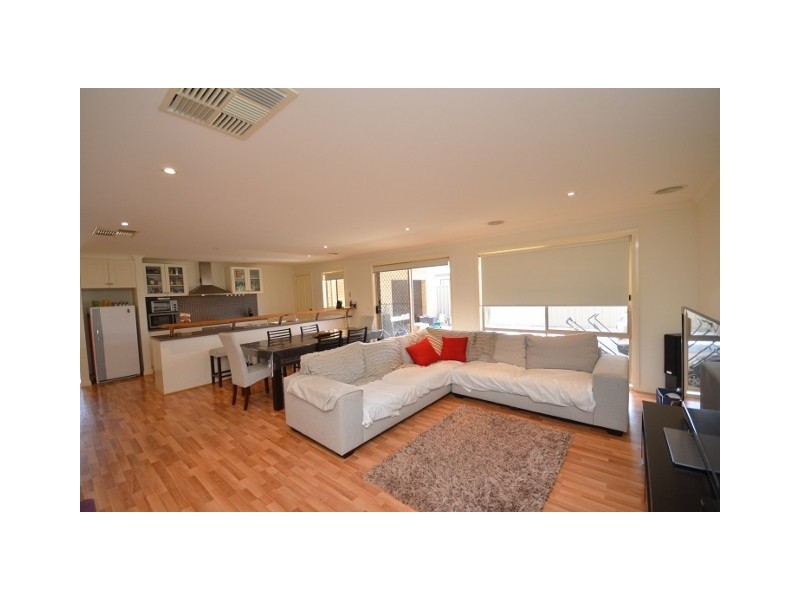 8 Amy Place, Echuca VIC 3564