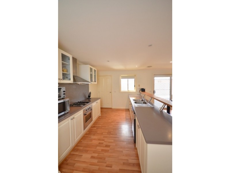 8 Amy Place, Echuca VIC 3564