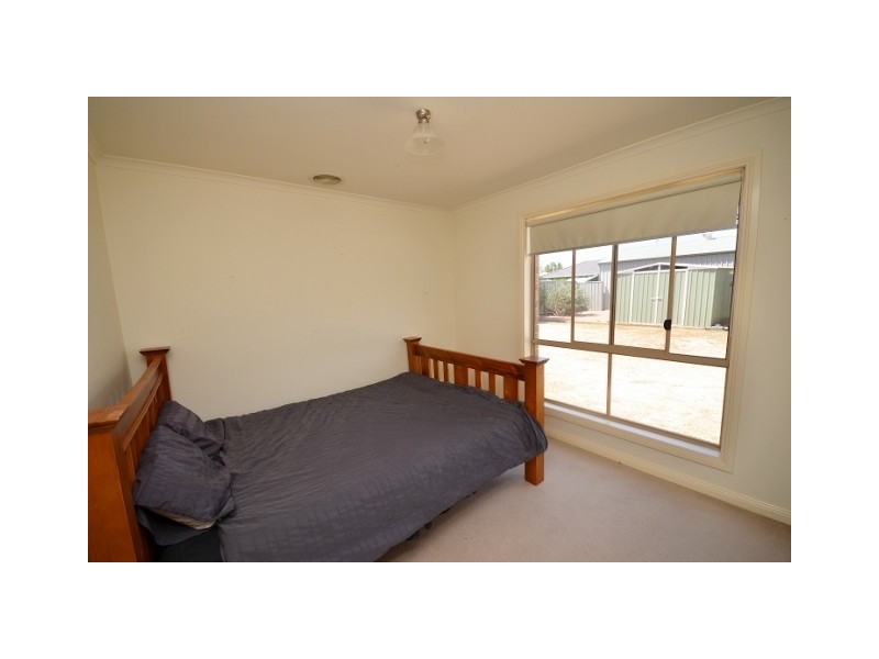 8 Amy Place, Echuca VIC 3564