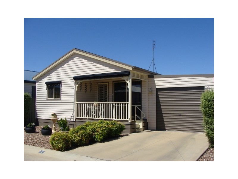 4 Perry Place, Moama NSW 2731