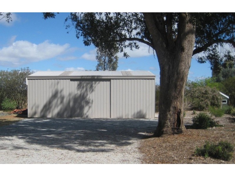 18 HOLLARA DRIVE, Moama NSW 2731