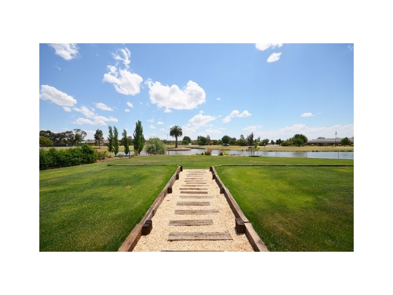 4 Burgundy Drive, Moama NSW 2731