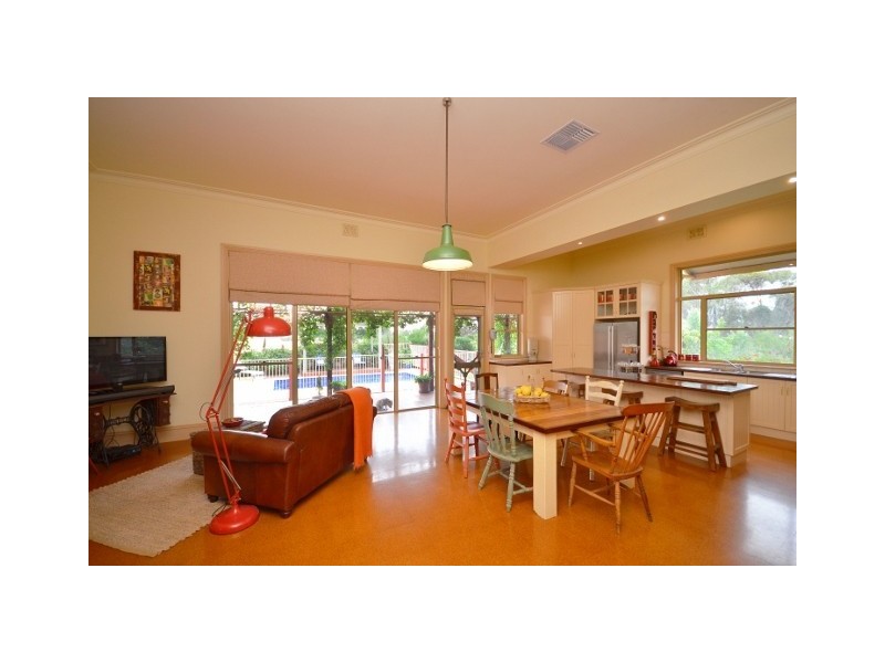 2370 Moira Street, Moama NSW 2731