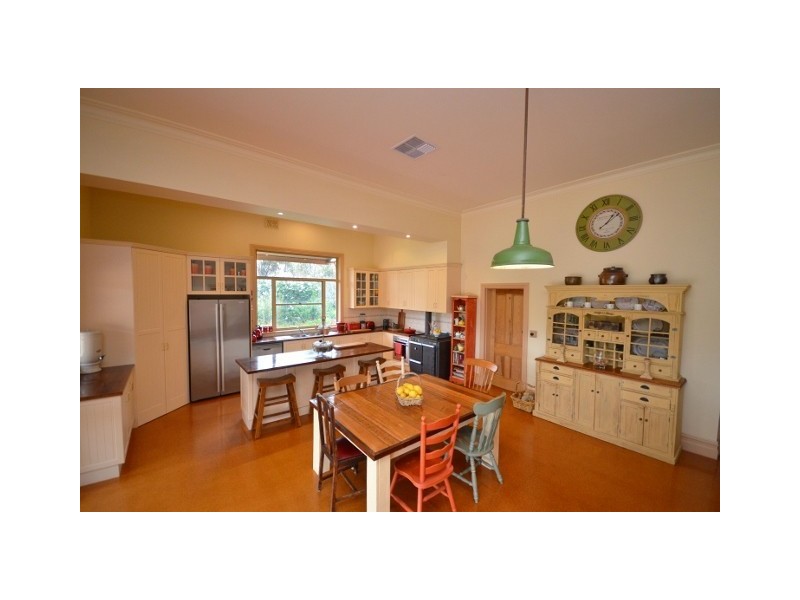 2370 Moira Street, Moama NSW 2731