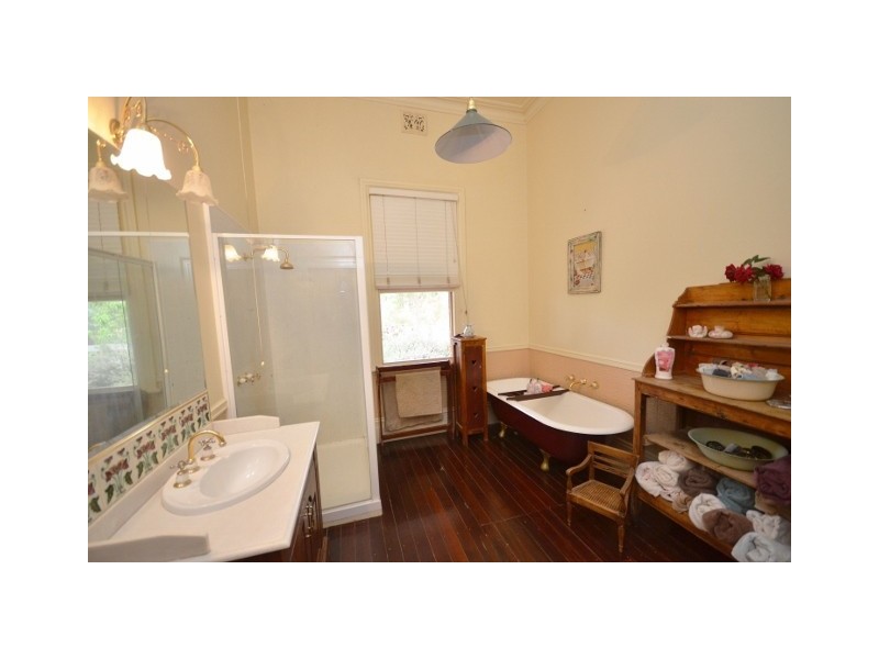 2370 Moira Street, Moama NSW 2731