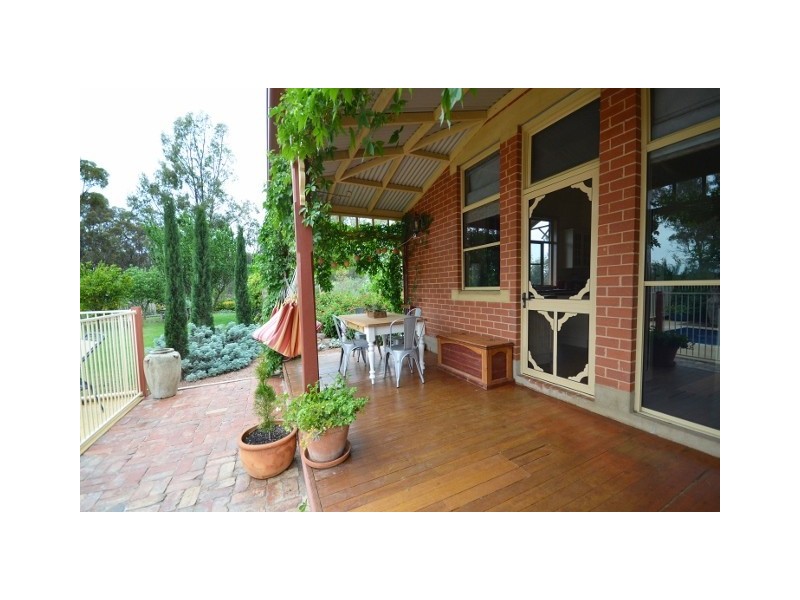 2370 Moira Street, Moama NSW 2731