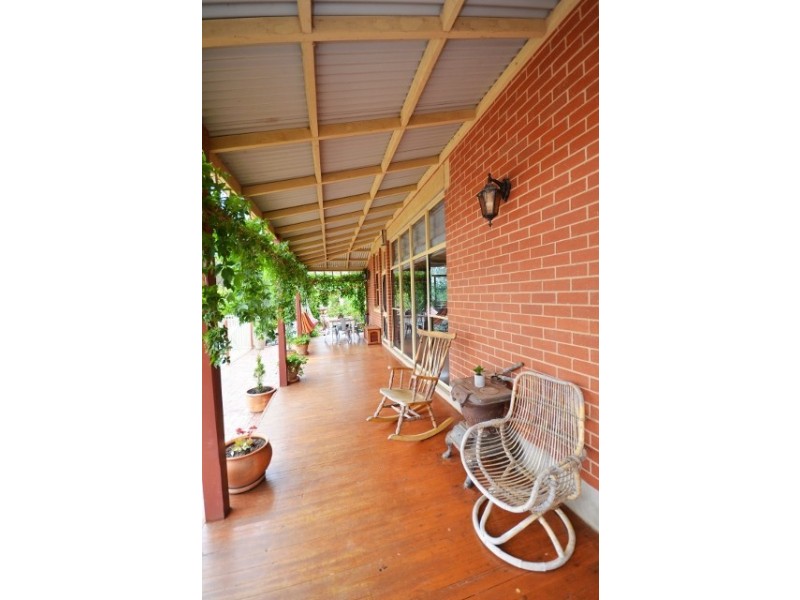 2370 Moira Street, Moama NSW 2731