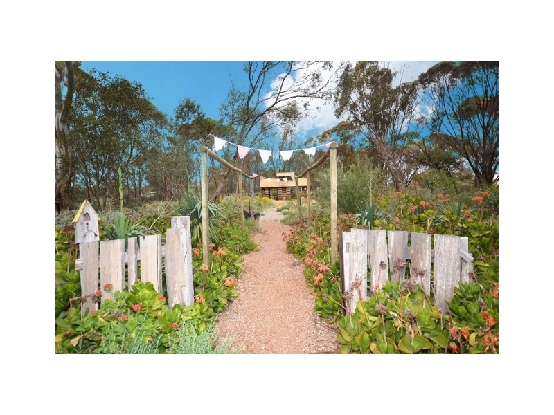 2370 Moira Street, Moama NSW 2731