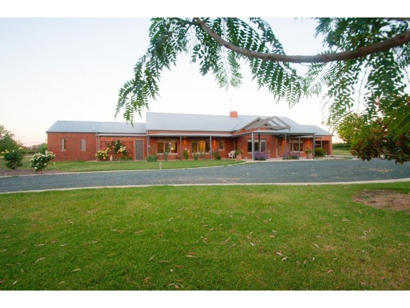 312 Perricoota Road, Moama NSW 2731