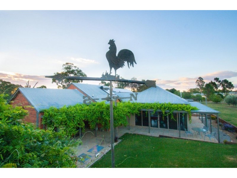 312 Perricoota Road, Moama NSW 2731