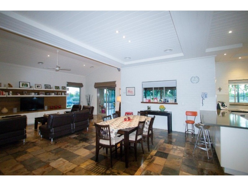 312 Perricoota Road, Moama NSW 2731