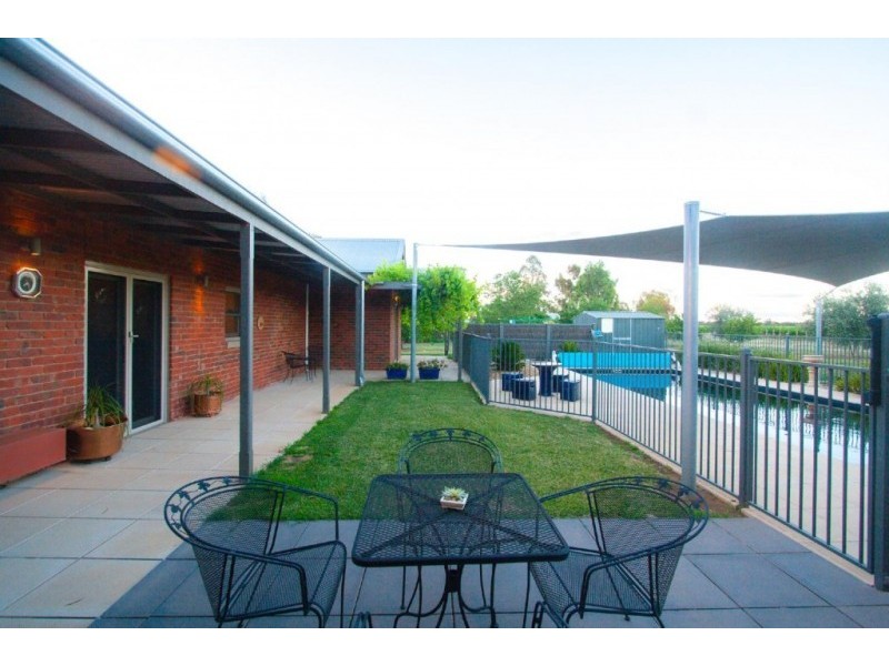 312 Perricoota Road, Moama NSW 2731