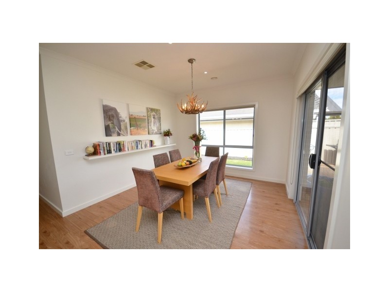 1/7 Kinross Court, Moama NSW 2731