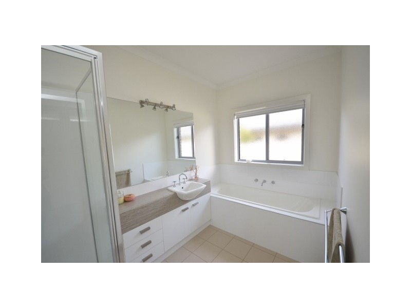 1/7 Kinross Court, Moama NSW 2731