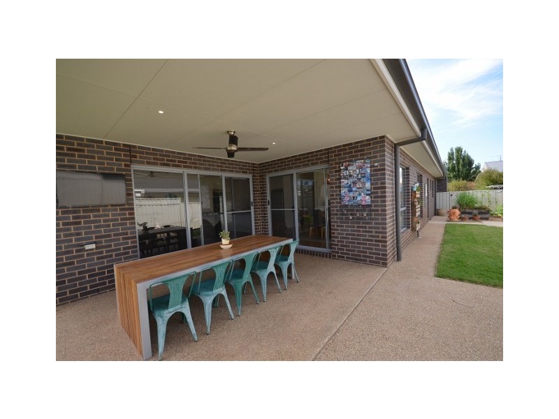 1/7 Kinross Court, Moama NSW 2731