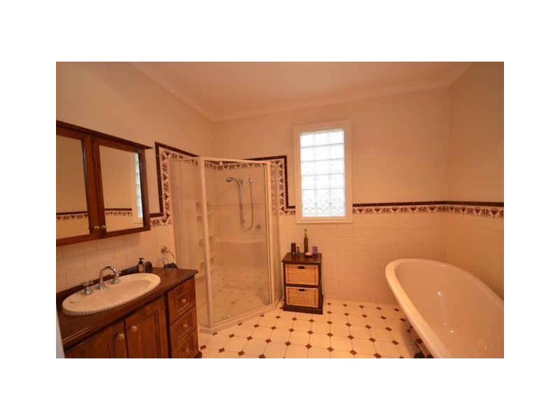 99 Sutton Street, Echuca VIC 3564