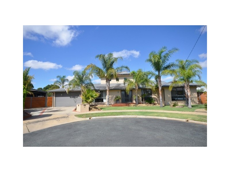 25 Waratah Grove, Echuca VIC 3564