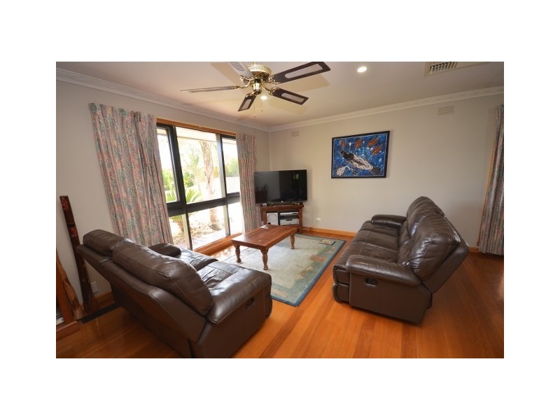 25 Waratah Grove, Echuca VIC 3564