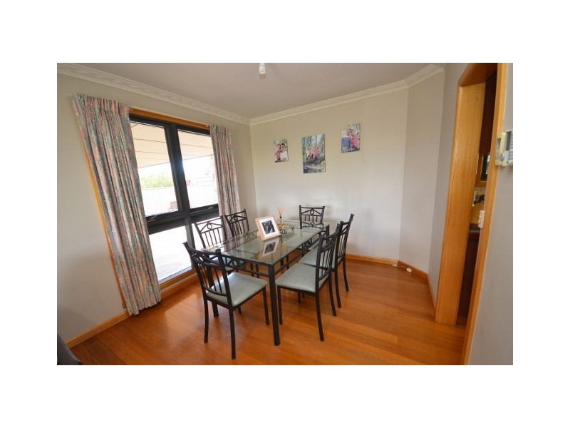 25 Waratah Grove, Echuca VIC 3564